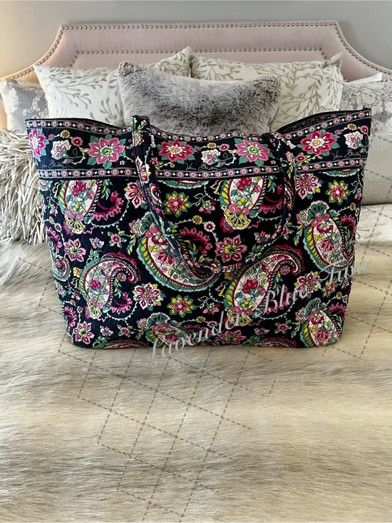 Vera Bradley Handbags - VERA BRADLEY Petal Paisley 2015 XL Huge Tote Navy Pink Floral Lightweight